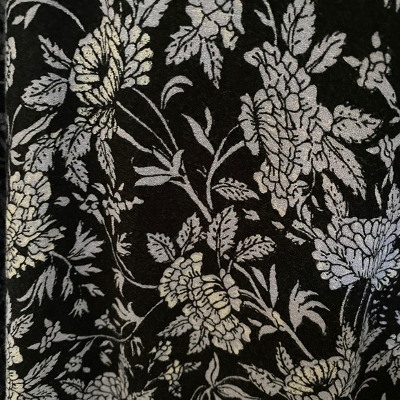 LUCKY BRAND Floral Black & White Blouse w/ Tassel Women SP Small Petite - Picture 4 of 7